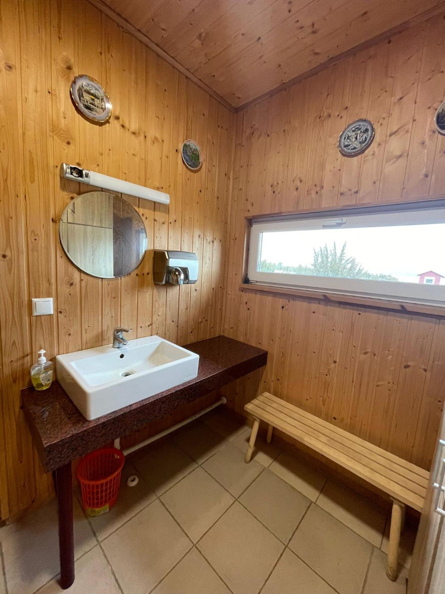 Lounaranna Harbour Accommodation Simisti Екстериор снимка